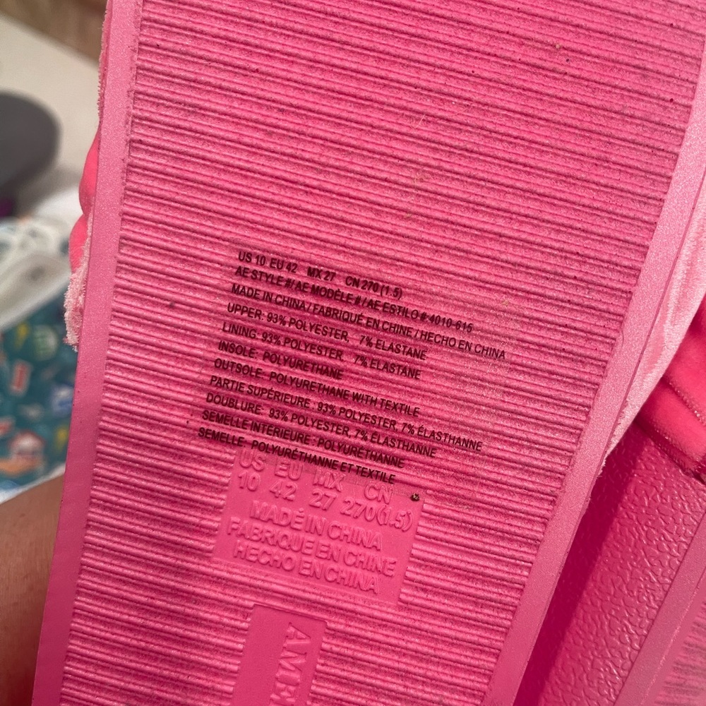 Pink Slippers NWT - Picture 4 of 4